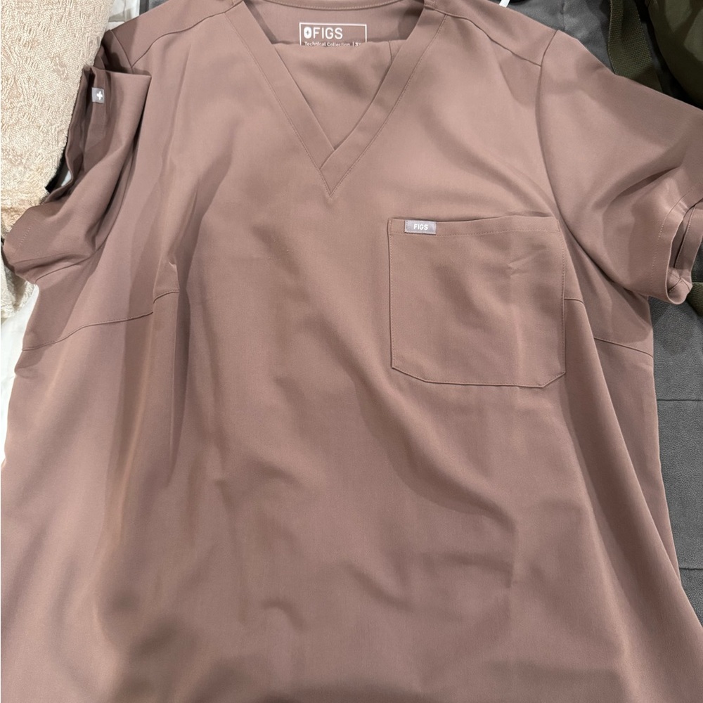 FIGS Women’s Tan/Brown Scrubs
